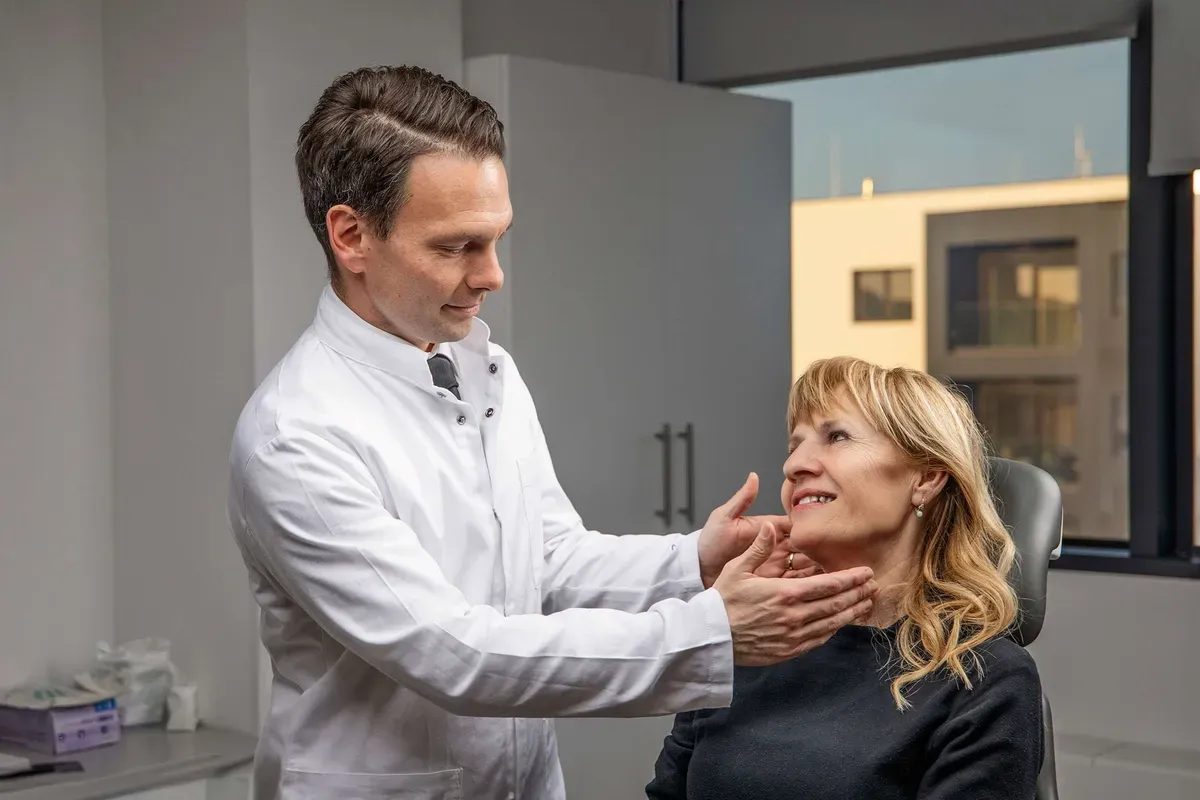 IMED Modificirani Facelift Pregled Pacijentice