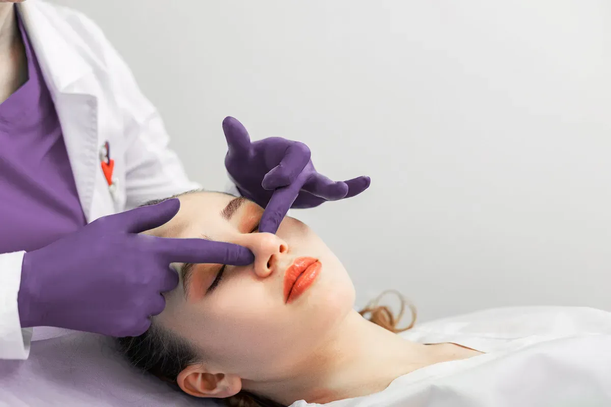 Rinoplastika Pregled Nosa Pacijentica